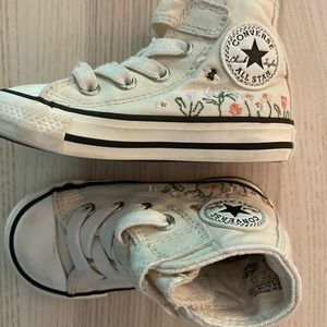 Toddler embroidered Converse